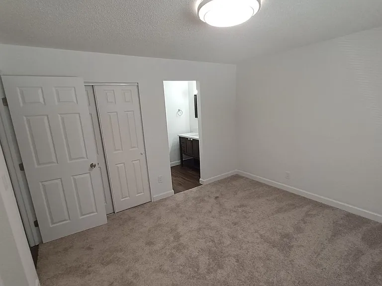3918 La Mirada Dr N #7 — Photo 34