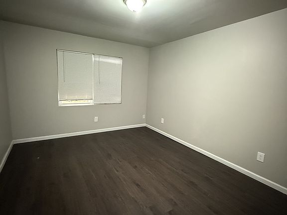 4th image of 916 14th St SW #A