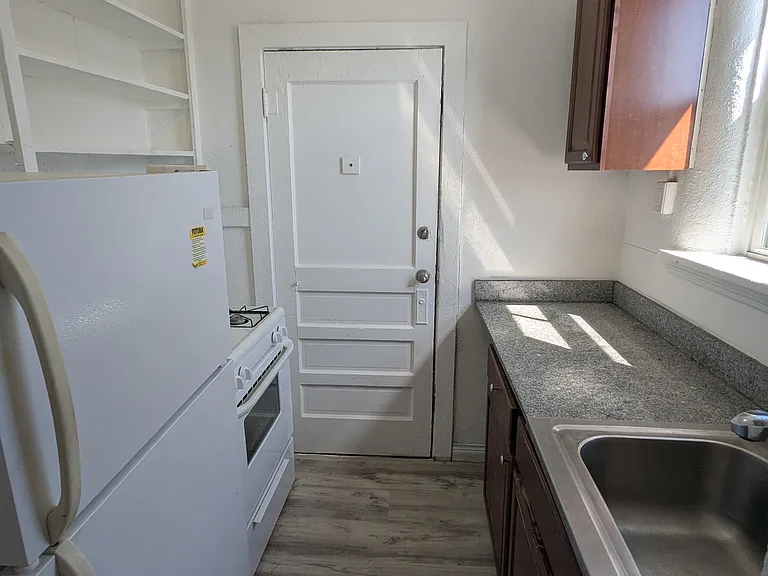 2600 Bellevue Ave #F — Photo 15