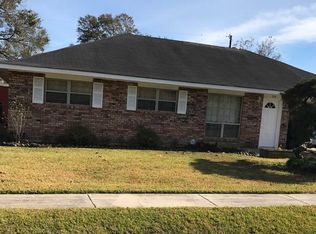 104 Dieu Donne Dr, Lafayette, LA 70501