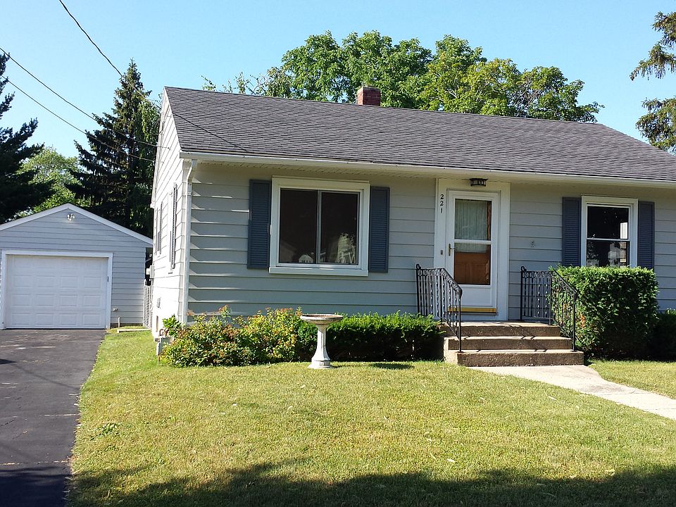 2nd image of 221 Frederick Ave
