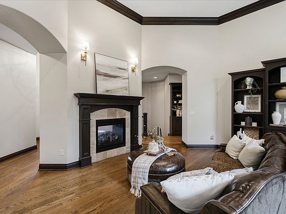 2nd image of 8219 W Meadow Park