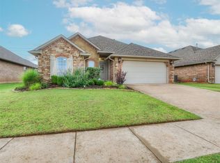 16028 Iron Ridge Rd, Edmond, OK 73013