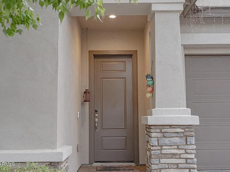 6523 E Bluefield Ave — Photo 2