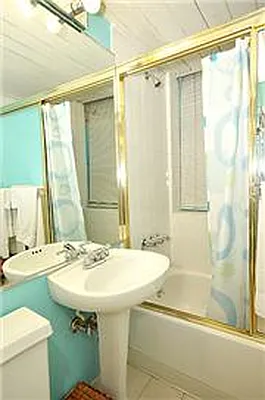 Sold by R New York | media 8