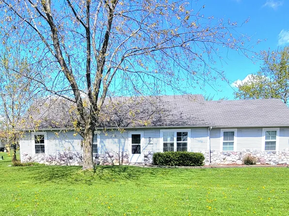 1630 Portage Pass, Auburn, IN 46706