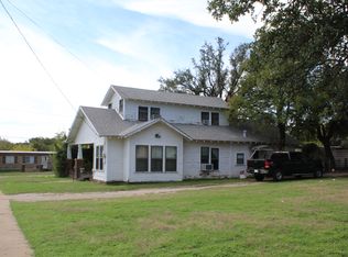 421 S McAmis St, Breckenridge, TX 76424