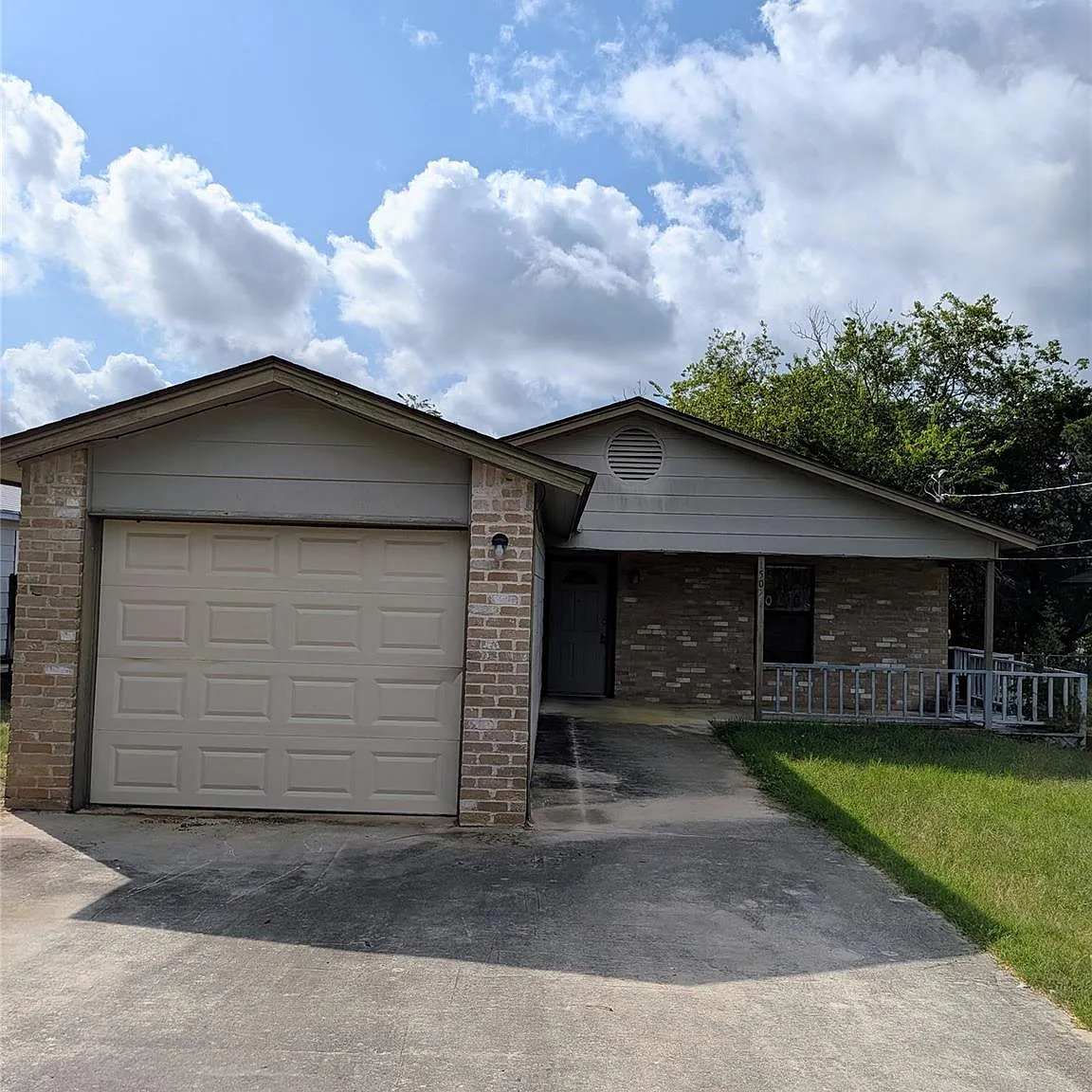 3 bed, 3.5 bath, 1428 sqft, $1,650 — Photo 1