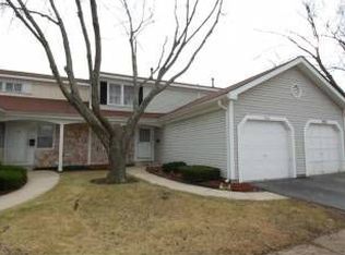 1926 Georgetown Ln, Hoffman Estates, IL 60169