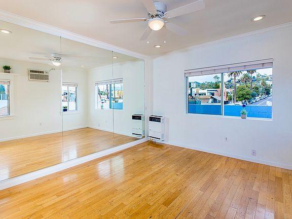 3rd image of 1650 Winona Blvd APT 3