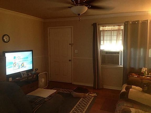 4th image of 1211 E College Ave