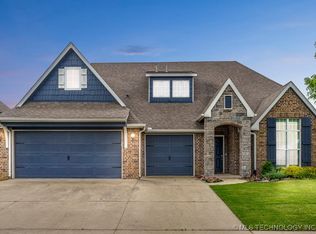 2002 E 133rd St S, Bixby, OK 74008