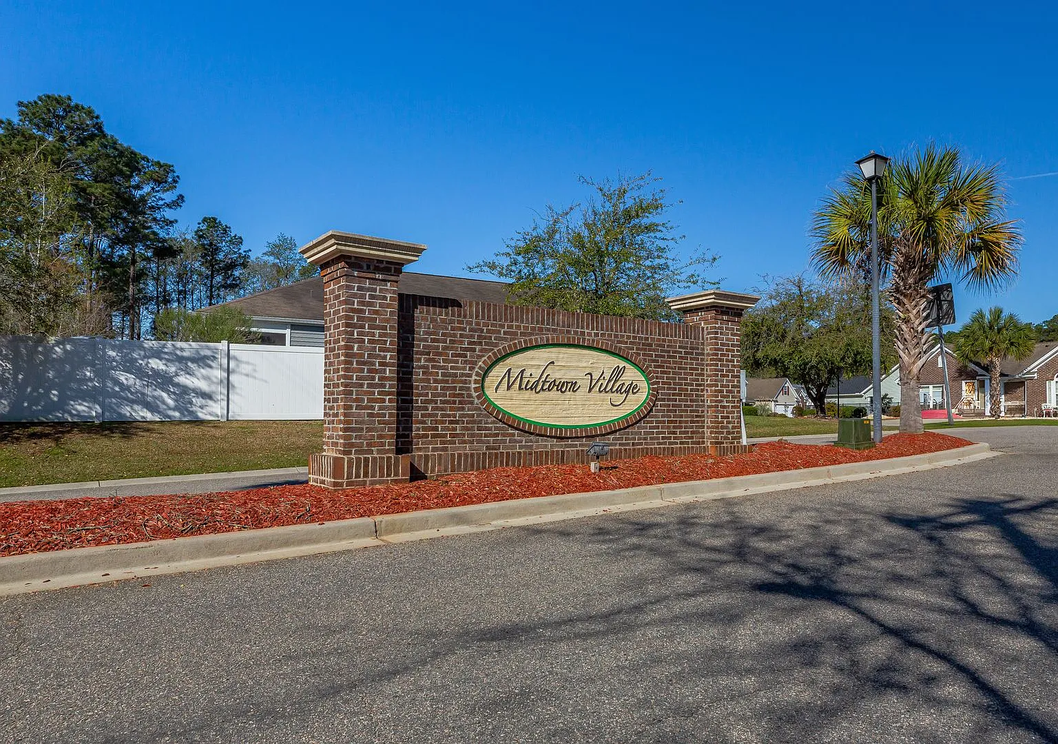 Beautifully Furnished Home ALL Utilities Included Conway — Photo 2