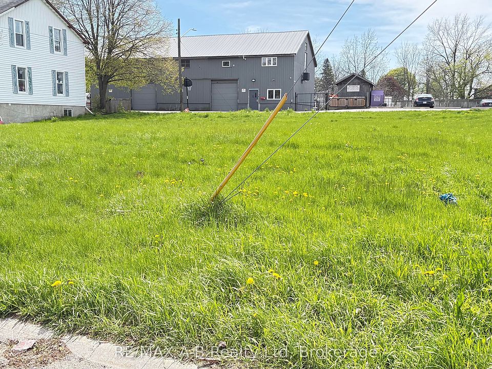1st image of 6 Brydges St E