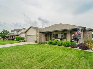 10836 Manor Dr, Saint John, IN 46373