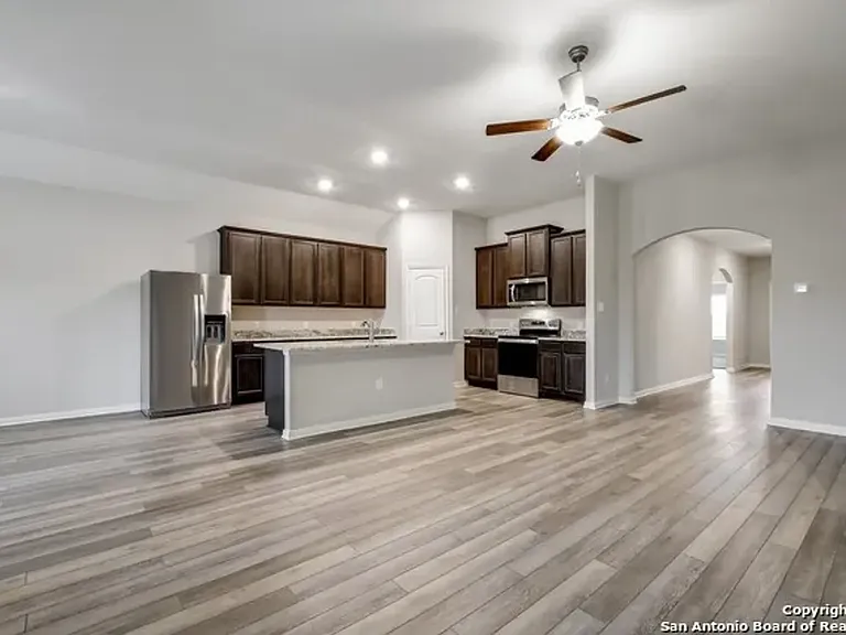 9330 Bennett Frst — Photo 5