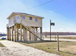1 E Water St, Grafton, IL 62037