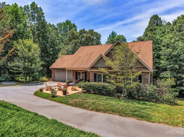 103 Saddle Top, Se, NC 28731