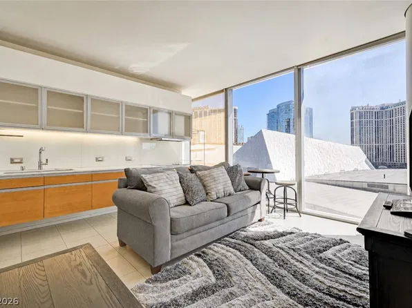 3722 Las Vegas Blvd S Unit 303, Las Vegas, NV 89158