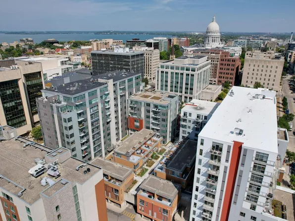 15 Washington Pl, Madison, WI 53703