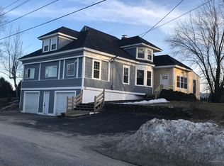 17 Xivray St, Auburn, ME 04210