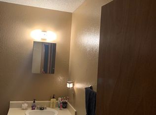 1855 E Division St #11058700, Bolivar, MO 65613