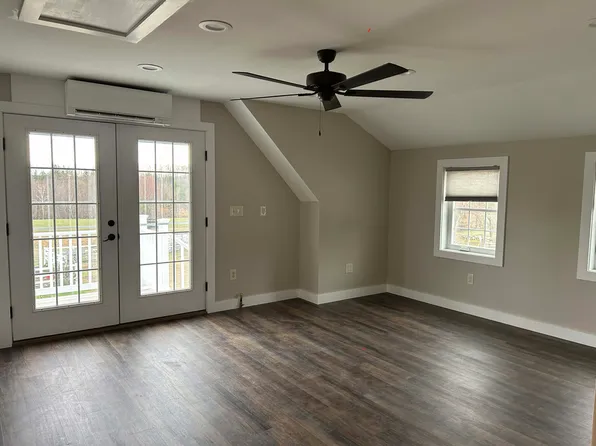 (undisclosed Address), Center Barnstead, NH 03225