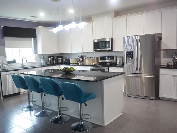 14760 Mason Creek Cir #35, Woodbridge, VA 22191