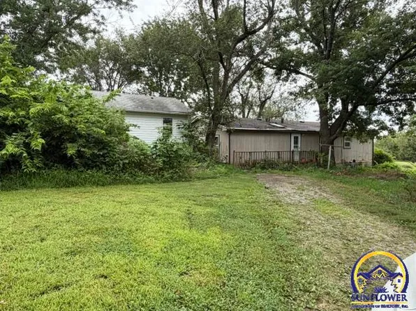 5173 94th St, Meriden, KS 66512