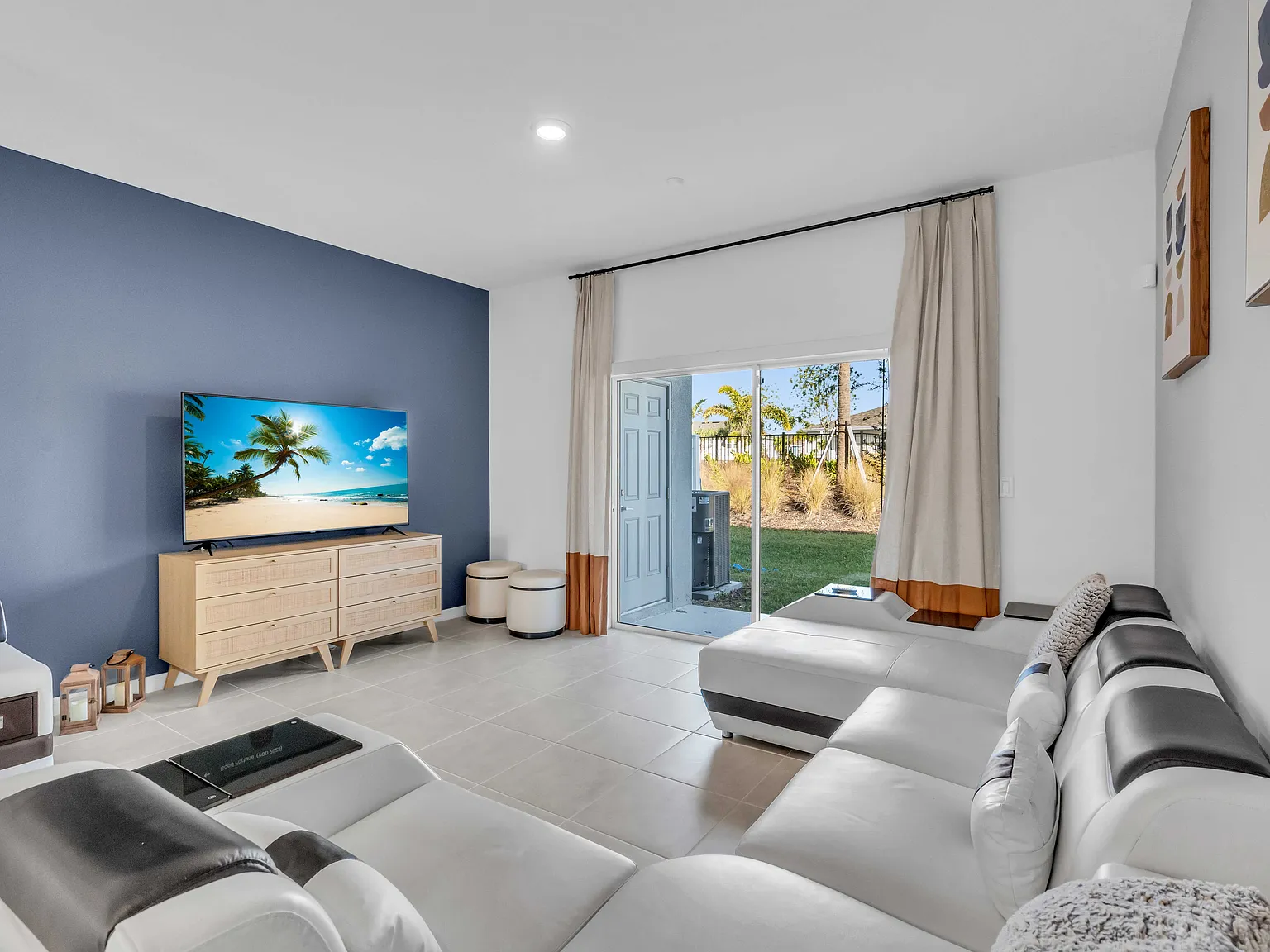 2 bed, 2.5 bath, 1200 sqft, $2,300 — Photo 1