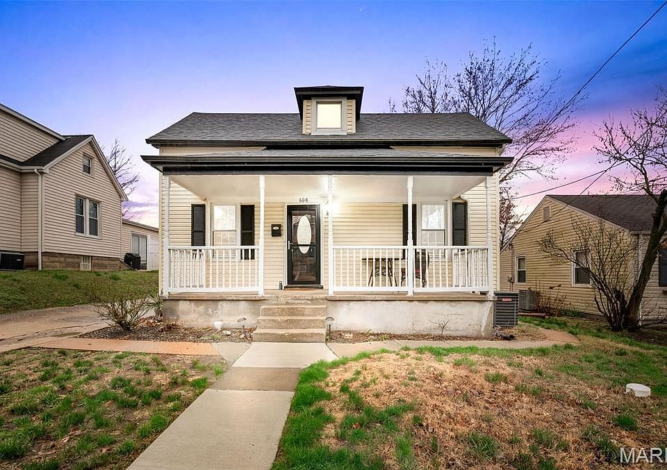 1st image of 808 S 6th St