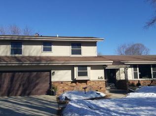 5538 Jacqueline Dr, West Bend, WI 53095