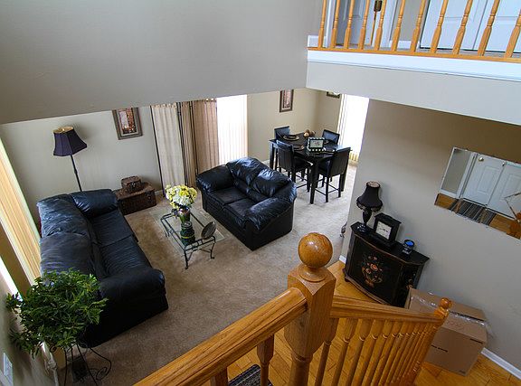 4th image of 459 Meadowlark Dr