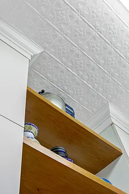 Sold by Verrazano Brokerage Inc | media 22