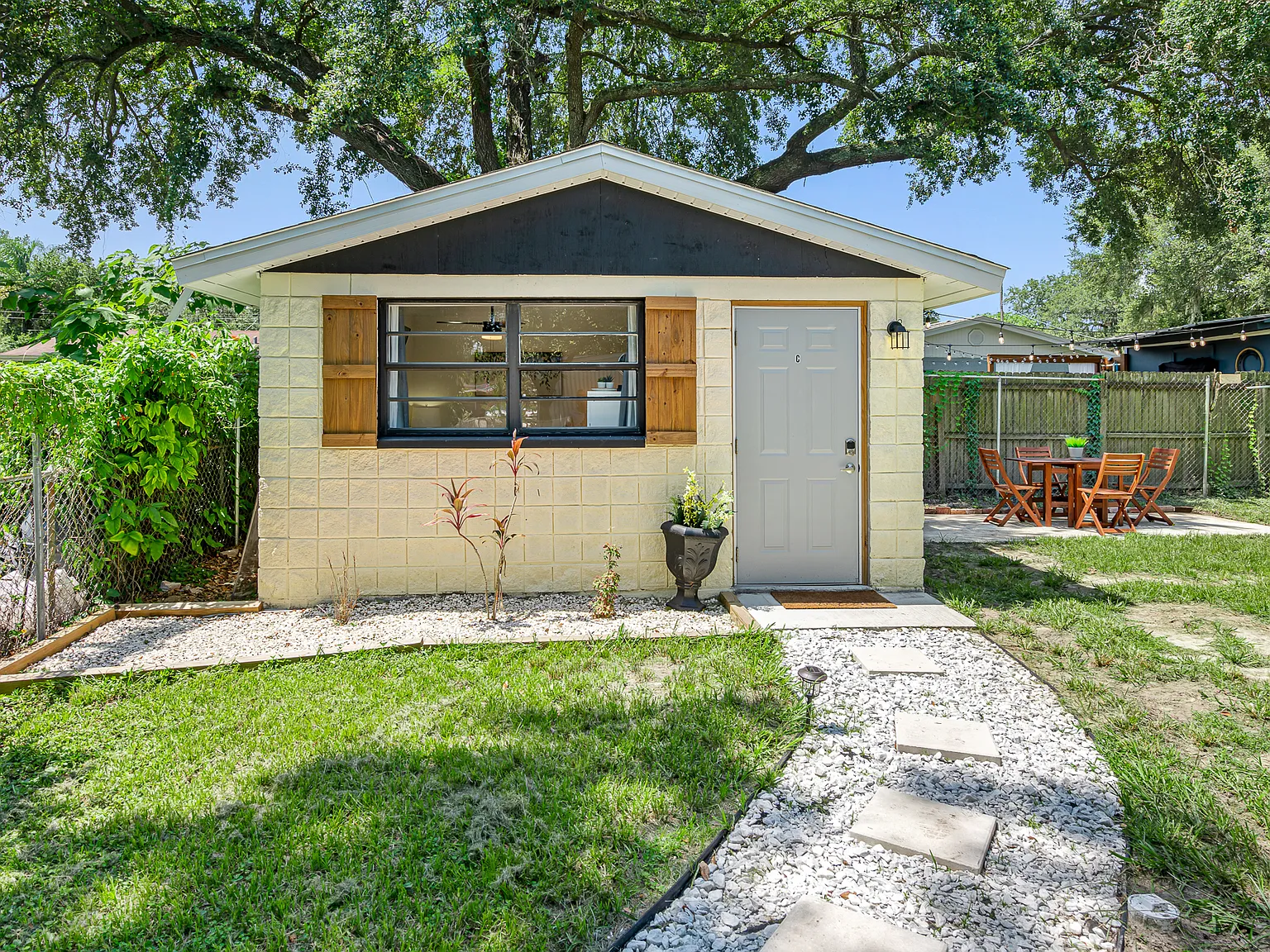 E Grove St, Tampa — Photo 2