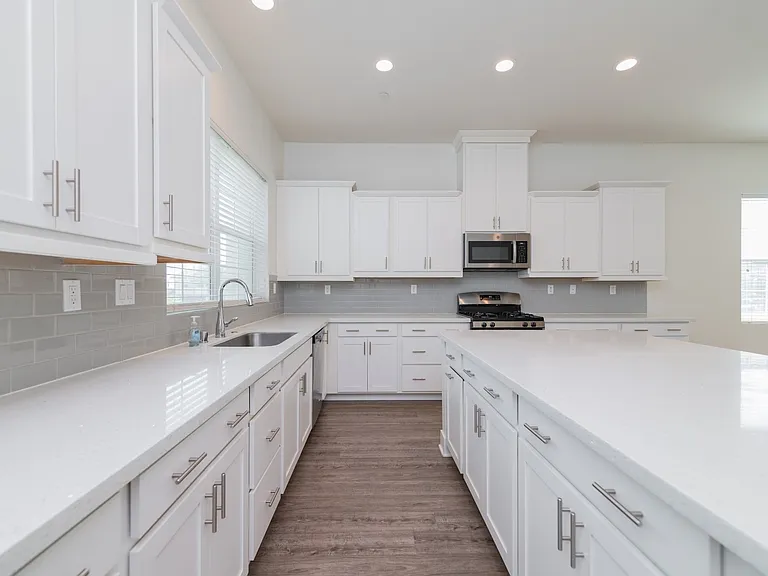 15926 Ellington Way — Photo 8