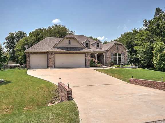 3rd image of 8558 E Amber Dr