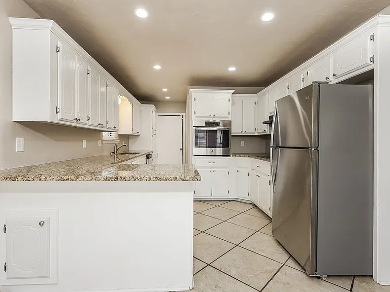 1112 Briar Bend Trl — Photo 6