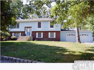 2 Yellowwood Ct, Jackson, NJ 08527
