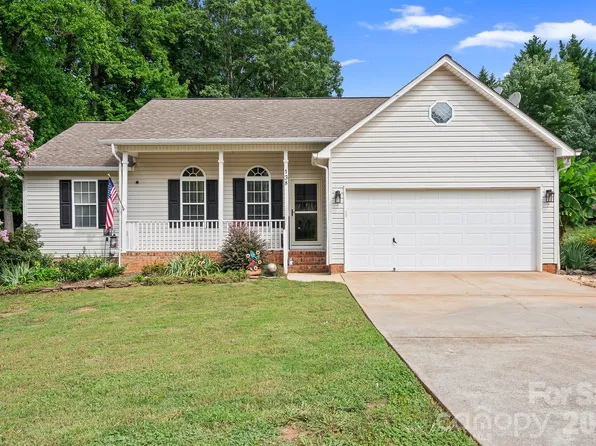138 Valley Glen Dr, Troutman, NC 28166