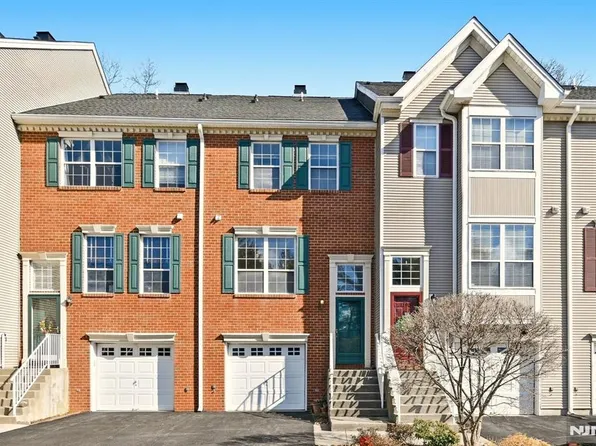 1194 Chedworth Cir, Mahwah, NJ 07430