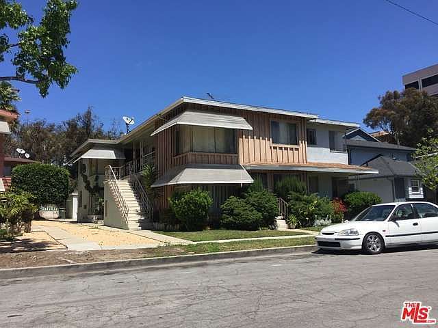1st image of 633 Howland Dr