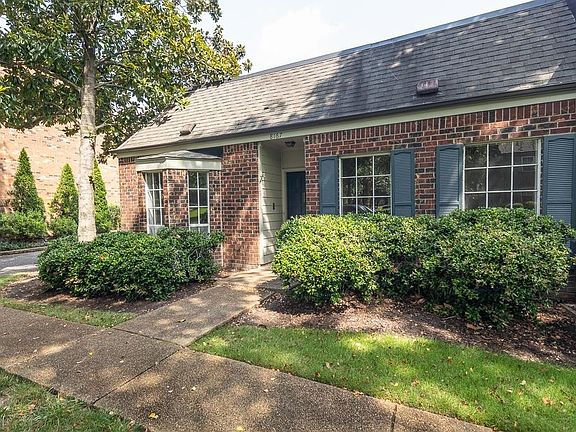2nd image of 8167 Hunters Grove Ln