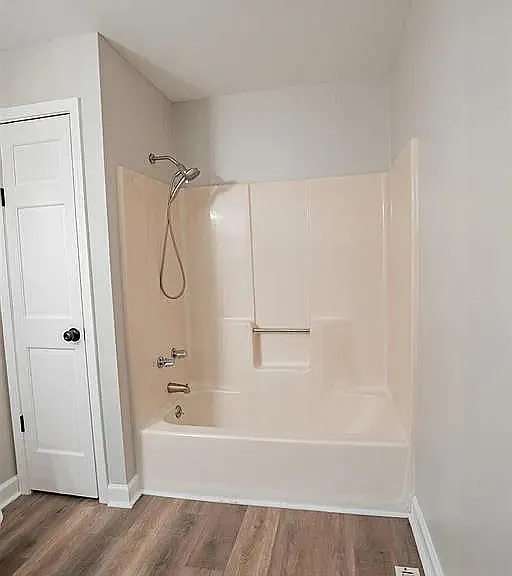 621 Clay St — Photo 6
