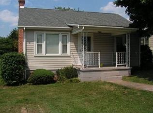 322 W Washington Ave, Elkton, VA 22827