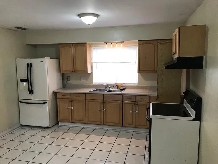 8606 Champlain Ct #98 — Photo 20