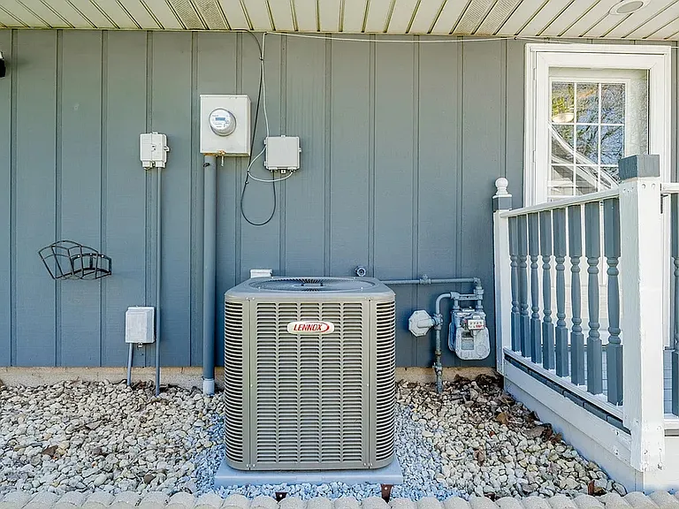 8124 Robertson Pl — Photo 19
