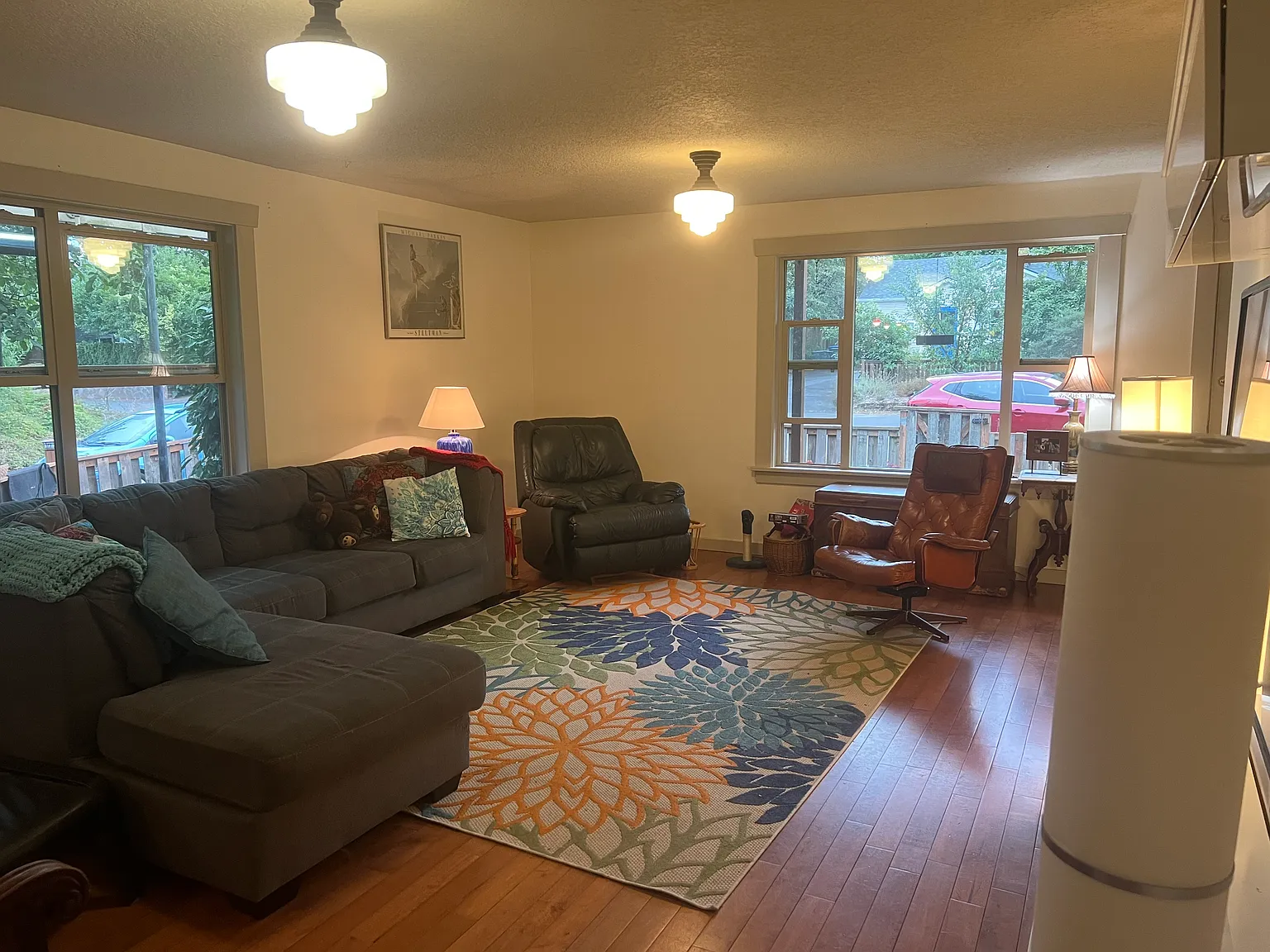 3 bed, 1600 sqft, $2,700 — Photo 1