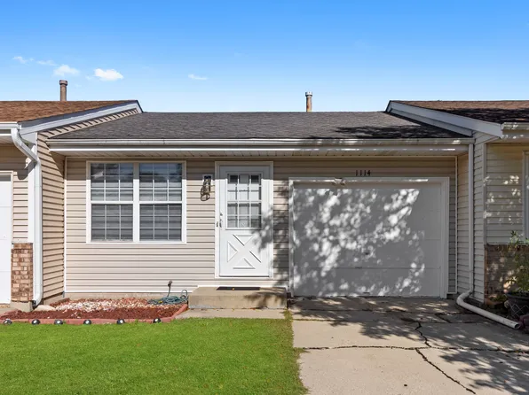 1114 Riverwood Dr #1114, Algonquin, IL 60102