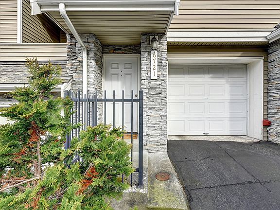 2nd image of 6721 SE Cougar Mountain Way #2
